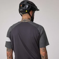 Clearance Rapha Men'S Trail Lightweight T-Shirt Grey/Light Grey