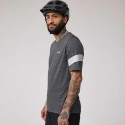 Clearance Rapha Men'S Trail Lightweight T-Shirt Grey/Light Grey